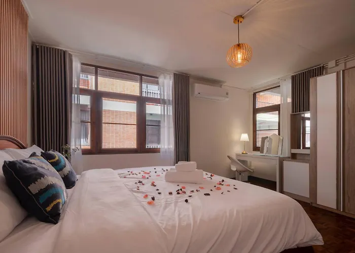 Thonglor|spacious 4br4ba, Fast-wifi, Netflix, Shop * Bangkok